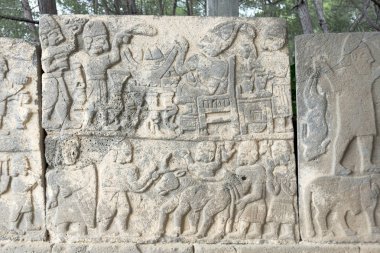 Karatepe-Aslantasopen-Air Museum (Türkçe: Karatepe-Aslantas Acikk Hava Muzesi) Osmaniye ilinin açık hava müzesi.. 