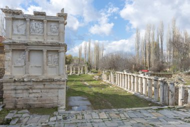 Türkiye'deki Afrodisias harabeleri ülkenin en iyi yerlerinden biri olmalı. Aşk antik kentinde, nasıl olduğunu ruhu hissedebilirsiniz.
