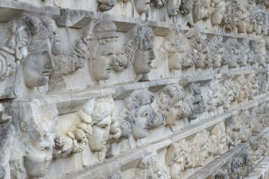 Türkiye'deki Afrodisias harabeleri ülkenin en iyi yerlerinden biri olmalı. Aşk antik kentinde, nasıl olduğunu ruhu hissedebilirsiniz.