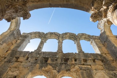 Alahan Manastırı, Anadolu'nun güneyinde, Küçük Asya'nın Mut ilçesinde, Isauria dağlarında bulunan beşinci yüzyıl yapılarından oluşan bir komplekstir..