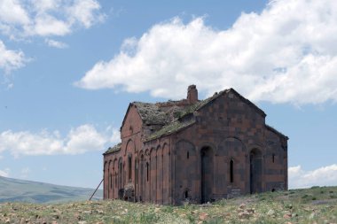 Ani, Ermenistan ile kapalı sınırın yanında, Türkiye'nin Kars ilinde yer alan harap bir ortaçağ Ermeni şehridir..