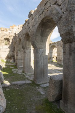 Antik Degle Karaman.Karada yerlerde merkezi ilinde bir köy, köy birçok erken Hıristiyan kalıntıları vardır. Roma'nın Lycaonia eyaletindeki Barata antik kentinin bulunduğu bölgede yer almaktadır.