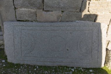 Antik Degle Karaman.Karada yerlerde merkezi ilinde bir köy, köy birçok erken Hıristiyan kalıntıları vardır. Roma'nın Lycaonia eyaletindeki Barata antik kentinin bulunduğu bölgede yer almaktadır.