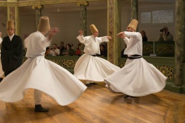 21 Nisan 2013 İstanbul.Sufi semalama (Türkçe: Semazen), Sufiler arasında ortaya çıkan sama veya fiziksel olarak aktif meditasyonun bir şeklidir.Yüksek Iso'da maruz kalmıştır..