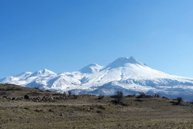 Mt. Hasan Dağ, Aksaray ilinin Helvadere ilinde.