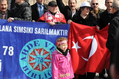 26 Şubat 2012 İstanbul Türkiye.Taksim Meydanı'nda Hocalı trajedisini protesto eden protestocular Azerbaycan'da Ermeniler tarafından yaşandı..