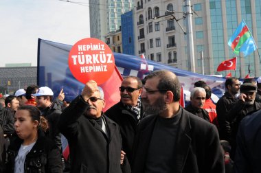 26 Şubat 2012 İstanbul Türkiye.Taksim Meydanı'nda Hocalı trajedisini protesto eden protestocular Azerbaycan'da Ermeniler tarafından yaşandı..