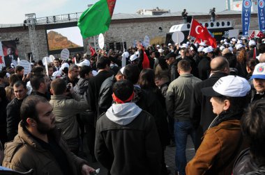 26 Şubat 2012 İstanbul Türkiye.Taksim Meydanı'nda Hocalı trajedisini protesto eden protestocular Azerbaycan'da Ermeniler tarafından yaşandı..