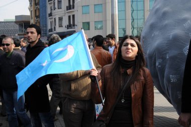 26 Şubat 2012 İstanbul Türkiye.Taksim Meydanı'nda Hocalı trajedisini protesto eden protestocular Azerbaycan'da Ermeniler tarafından yaşandı..