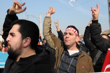26 Şubat 2012 İstanbul Türkiye.Taksim Meydanı'nda Hocalı trajedisini protesto eden protestocular Azerbaycan'da Ermeniler tarafından yaşandı..