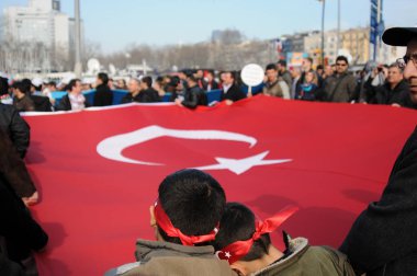 26 Şubat 2012 İstanbul Türkiye.Taksim Meydanı'nda Hocalı trajedisini protesto eden protestocular Azerbaycan'da Ermeniler tarafından yaşandı..