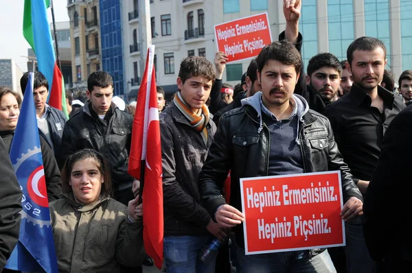 Febrero 2012 Istanbul Turkey Los Manifestantes Plaza Taksim Protestando Por — Foto de Stock