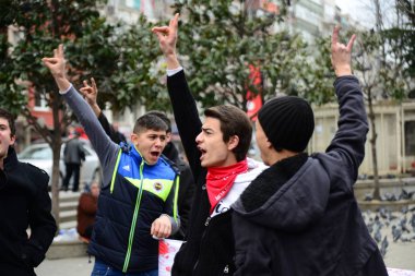 23 Şubat 2014 İstanbul Türkiye.Protestocular, Azerbaycan'da Ermeniler tarafından Türklere karşı yaşanan Hocalı trajedisini protesto etmek için Taksim Meydanı'nda.