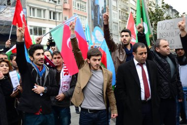 23 Şubat 2014 İstanbul Türkiye.Protestocular, Azerbaycan'da Ermeniler tarafından Türklere karşı yaşanan Hocalı trajedisini protesto etmek için Taksim Meydanı'nda.