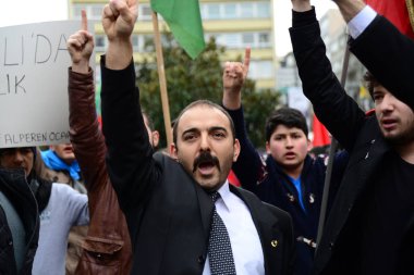 23 Şubat 2014 İstanbul Türkiye.Protestocular, Azerbaycan'da Ermeniler tarafından Türklere karşı yaşanan Hocalı trajedisini protesto etmek için Taksim Meydanı'nda.