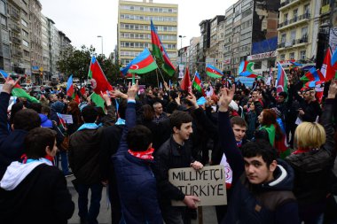 23 Şubat 2014 İstanbul Türkiye.Protestocular, Azerbaycan'da Ermeniler tarafından Türklere karşı yaşanan Hocalı trajedisini protesto etmek için Taksim Meydanı'nda.