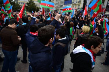 23 Şubat 2014 İstanbul Türkiye.Protestocular, Azerbaycan'da Ermeniler tarafından Türklere karşı yaşanan Hocalı trajedisini protesto etmek için Taksim Meydanı'nda.