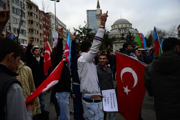 Febrero 2014 Istanbul Turkey Los Manifestantes Están Plaza Taksim Protestando —  Fotos de Stock