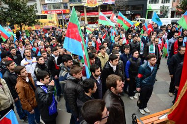 23 Şubat 2014 İstanbul Türkiye.Protestocular, Azerbaycan'da Ermeniler tarafından Türklere karşı yaşanan Hocalı trajedisini protesto etmek için Taksim Meydanı'nda.