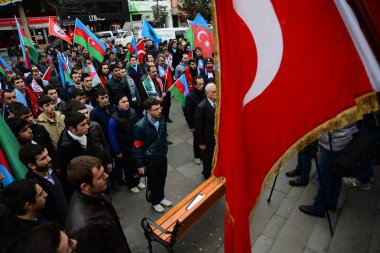 23 Şubat 2014 İstanbul Türkiye.Protestocular, Azerbaycan'da Ermeniler tarafından Türklere karşı yaşanan Hocalı trajedisini protesto etmek için Taksim Meydanı'nda.