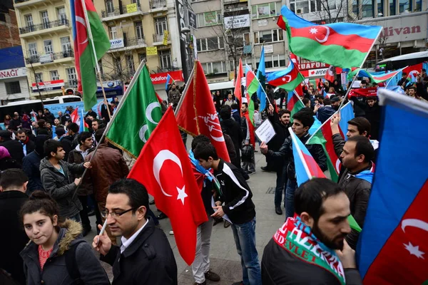 Февраля 2014 Istanbul Turkey Protesters Taksim Square Protecting Khojaly Tragedy — стоковое фото