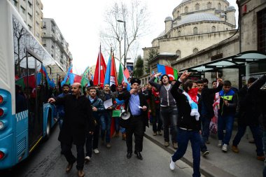 23 Şubat 2014 İstanbul Türkiye.Protestocular, Azerbaycan'da Ermeniler tarafından Türklere karşı yaşanan Hocalı trajedisini protesto etmek için Taksim Meydanı'nda.