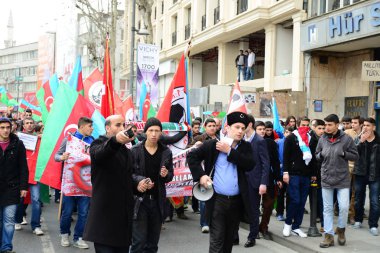 23 Şubat 2014 İstanbul Türkiye.Protestocular, Azerbaycan'da Ermeniler tarafından Türklere karşı yaşanan Hocalı trajedisini protesto etmek için Taksim Meydanı'nda.