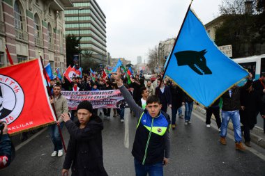 23 Şubat 2014 İstanbul Türkiye.Protestocular, Azerbaycan'da Ermeniler tarafından Türklere karşı yaşanan Hocalı trajedisini protesto etmek için Taksim Meydanı'nda.