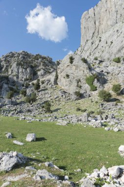 Isparta şehrinde Kapıkaya harabeleri,Türkiye.
