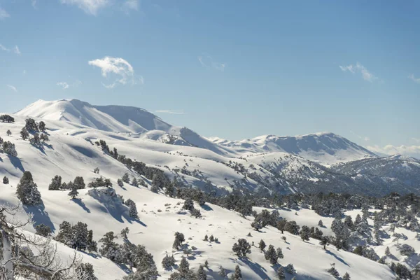 Bergen Bedekt Met Sneeuw Voor Achtergrond — Stockfoto