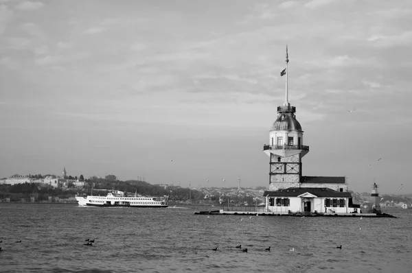 Istanbul\'s Maidens Tower welcomes you while enterin to the Bosphorus.