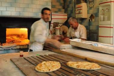 Mardin, Türkiye'nin güneydoğusunda yer alan bir şehirdir. Mardin ilinin başkenti, eski şehrinin Artuqid mimarisi ve stratejik konumu ile ünlüdür..