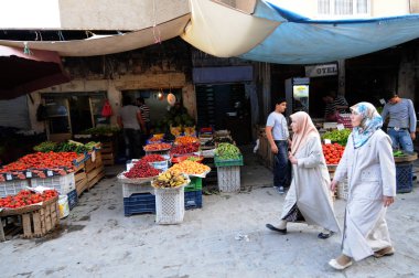 Mardin, Türkiye'nin güneydoğusunda yer alan bir şehirdir. Mardin ilinin başkenti, eski şehrinin Artuqid mimarisi ve stratejik konumu ile ünlüdür.