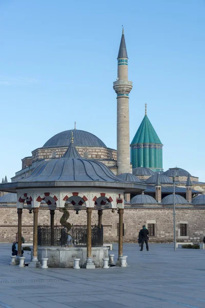 11 Şubat 2019 Konya Türkiye.Mevlana Celaleddin Rumi Camii insanlığa umut ve ilham veren bir Anadolu kutsal insanıydı. 1207 yılında Afganistan'da (veya Wakhsh, prese köyünde) bugün Balkh, Horasan şehrinde doğdu.