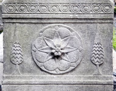 Osmanlı dönemine ait bir mezar taşından detaylar. İstanbul Türkiye