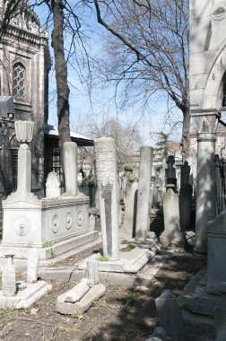 18 Mart 2010 İstanbul.Beyazıt Camii Mezarlığı.Türbe taşının detayı.