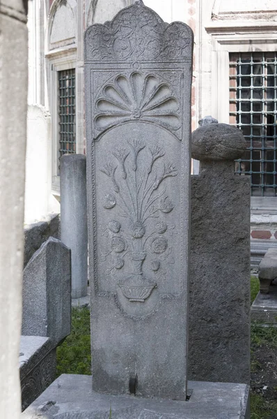 Marzo 2010 Istanbul Cementerio Mezquita Beyazit Detalle Una Lápida — Foto de Stock