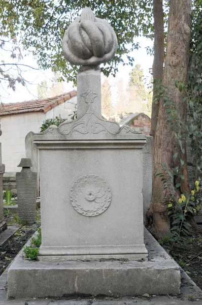 Mezar Taşları Osmanlı Döneminden Kalmaktır Her Biri Mermerden Yapılmış Oyulmuş — Stok fotoğraf