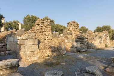 Maeander üzerinde Antik Nysa Ege'nin derin vadilerinde gizli Karya gerçek bir mücevher. Önemli bir Karya merkezi olan antik kent, bölgenin kuzeyinde, İyonkenti Efes'in 50 kilometre doğusunda yer alıyordu. Bugün, bir iyi-p
