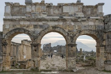 Hierapolis Antik Kenti kalıntıları.Pamukkale,Denizli Türkiye