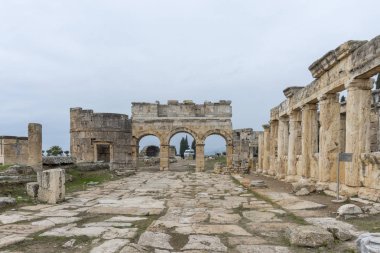 Hierapolis Antik Kenti kalıntıları.Pamukkale,Denizli Türkiye