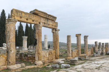 Hierapolis Antik Kenti kalıntıları.Pamukkale,Denizli Türkiye