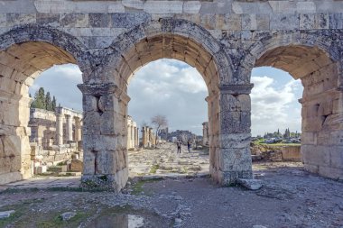 Hierapolis antik kenti kalıntıları. Pamukkale,Denizli Türkiye