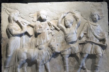 Denizli'de antik Hierapolis'te heykeller bulundu