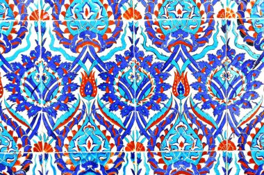 Osmanlı döneminden İznik çinileri.