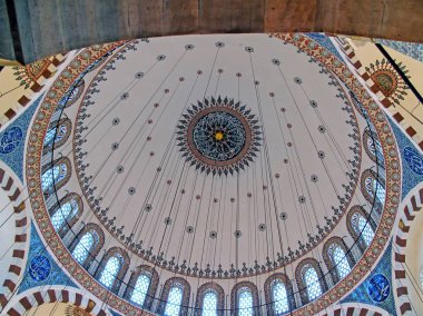 Rüstem Paşa Camii, ünlü Osmanlı mimarı Mimar Sinan tarafından Rstem Paa için, Sadrazamdan Kanuni Sleyman'a yaptırılmıştır. Ancak, 1561 yılında, 1563 yılında tamamlanamadan önce öldü
