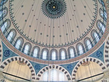 Rüstem Paşa Camii, ünlü Osmanlı mimarı Mimar Sinan tarafından Rstem Paa için, Sadrazamdan Kanuni Sleyman'a yaptırılmıştır. Ancak, 1561 yılında, 1563 yılında tamamlanamadan önce öldü