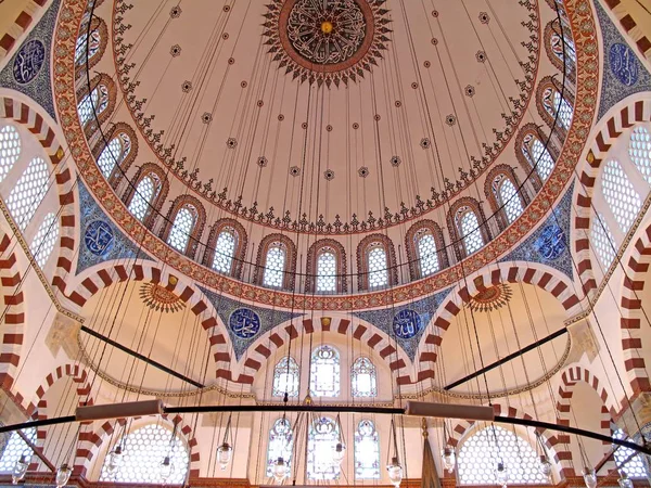 ルステム パシャ モスクは 有名なオスマン帝国の建築家 ミマール シナンのRstem Paa グランド ヴィジエからスレイマン マグニフィセントによって設計されました — ストック写真