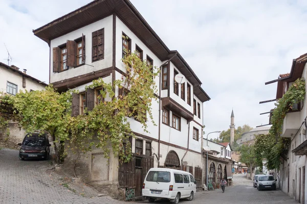 2012年10月15日 土耳其卡拉布克 萨夫兰博卢是土耳其黑海地区卡拉布克省的一个城镇和地区 这座城市以古老的豪宅和铁匠而闻名 — 图库照片