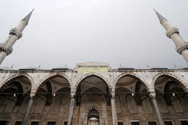 Dışarıdan sultanahmet camii.